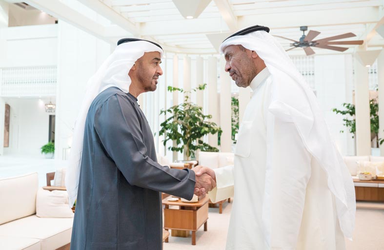 رئيس الدولة يبحث مع وزير الخارجية الكويتي العلاقات بين البلدين والأوضاع في المنطقة  