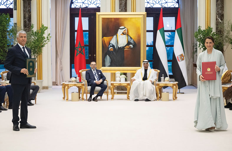 رئيس الدولة وملك المغرب يؤكدان ضرورة التحرك الدولي لوقف إطلاق النار في غزة وحماية المدنيين 