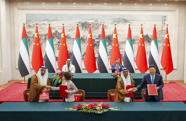رئيس الدولة والرئيس الصيني يشهدان توقيع اتفاقيات ومذكرات تفاهم بين البلدين 