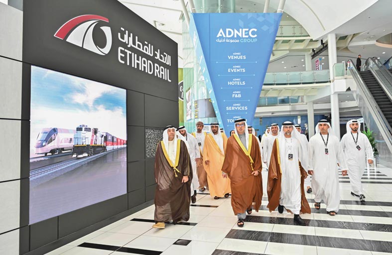منصور بن زايد يشهد افتتاح مؤتمر و معرض الشرق الأوسط للسكك الحديدية 2023 في أبوظبي 