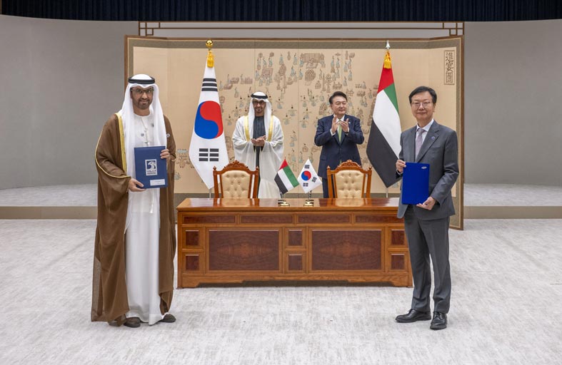 رئيس الدولة والرئيس الكوري يشهدان توقيع اتفاقية الشراكة الاقتصادية الشاملة بين البلدين 