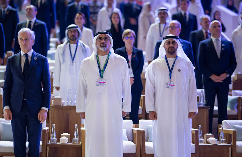 رئيس الدولة يكرم 11 فائزاً بجائزة زايد للاستدامة في COP28  