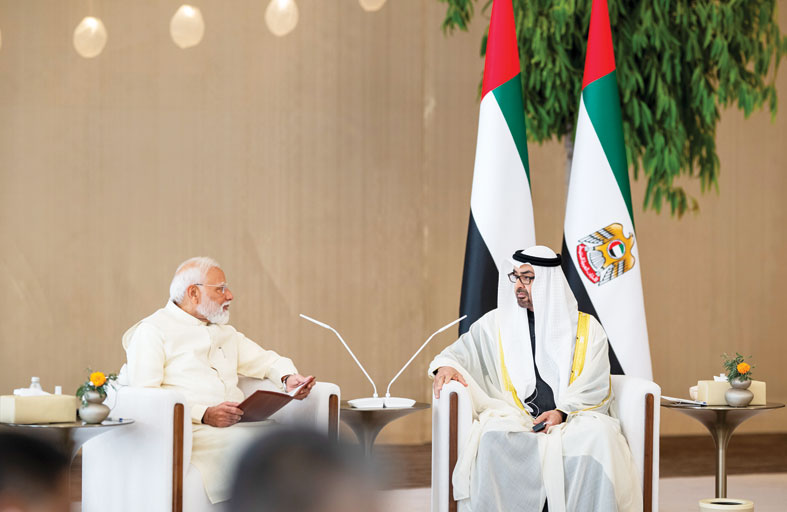 رئيس الدولة ورئيس وزراء الهند يبحثان تعزيز الشراكة الإستراتيجية الشاملة بين البلدين والتطورات الإقليمية 
