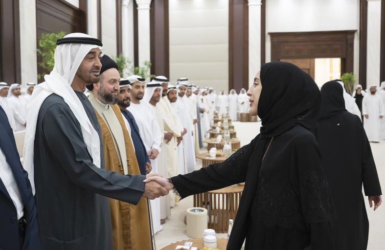 رئيس الدولة يستقبل وفد المجلس الوطني الاتحادي وعدداً من المسؤولين والمواطنين والضيوف 