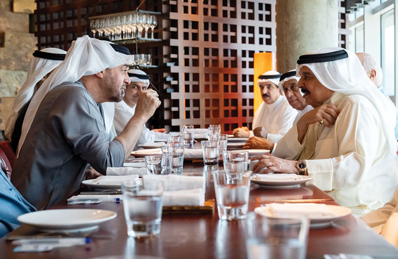 رئيس الدولة وملك البحرين يبحثان العلاقات الأخوية والتطورات الإقليمية 