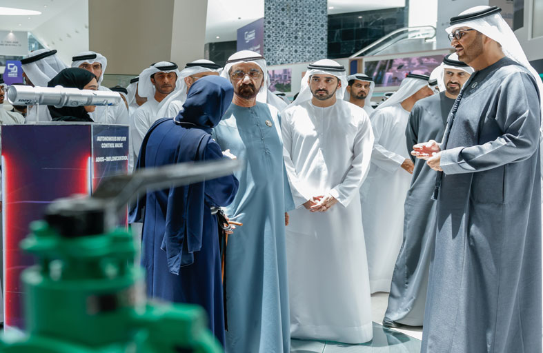 محمد بن راشد: الإمارات لا تنتظر المستقبل بل تصنعه الآن بأفكار وسواعد أبنائها ومؤسساتها الوطنية الطموحة 