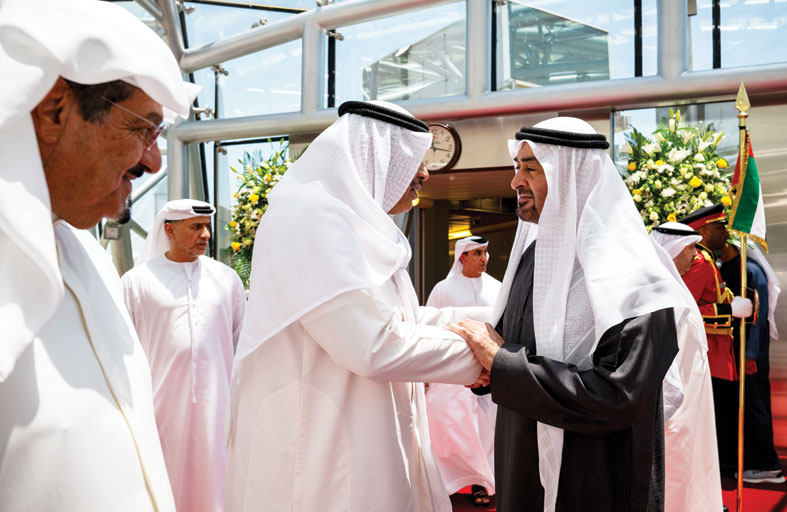 رئيس الدولة وأمير الكويت يؤكدان أهمية الاستقرار والسلام الدائم في المنطقة  