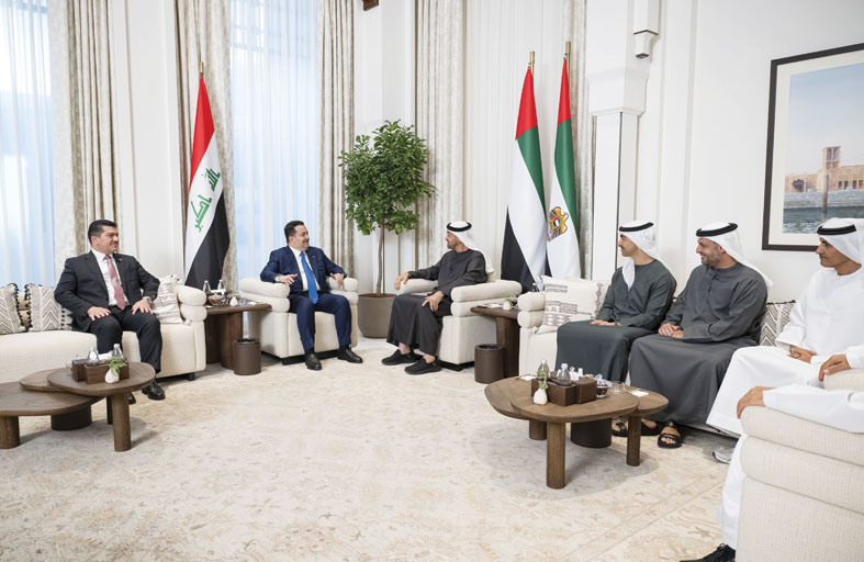 رئيس الدولة ورئيس وزراء العراق يؤكدان أهمية تحقيق تطلعات شعوب المنطقة إلى الأمن والاستقرار والتنمية 