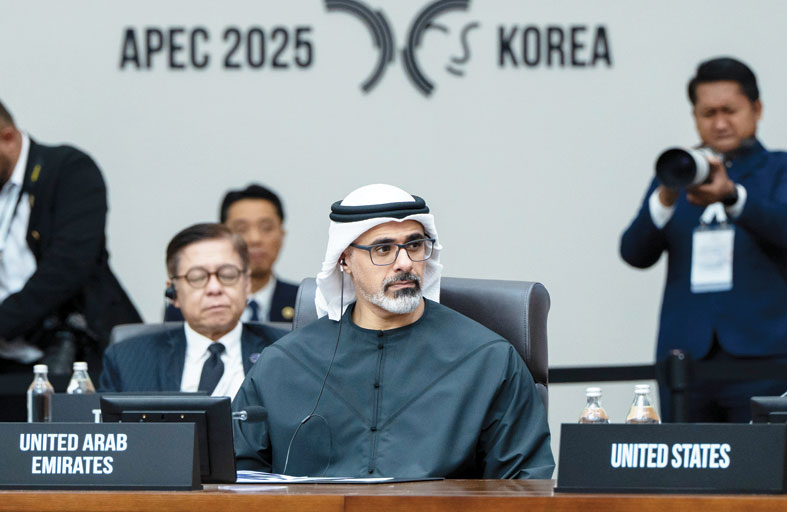 خالد بن محمد بن زايد يؤكد أهمية تعزيز التعاون الدولي لضمان تحقيق نمو اقتصادي مستدام وشامل