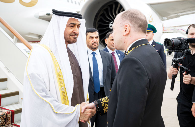 رئيس الدولة يؤكد أهمية العمل على ترسيخ أسباب السلام والاستقرار في العالم 