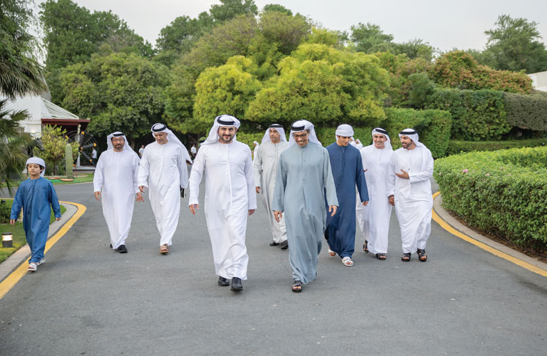 محمد بن راشد يلتقي منصور بن زايد ويبحث معه عدداً من الموضوعات والقضايا المتصلة بالشأن الوطني 