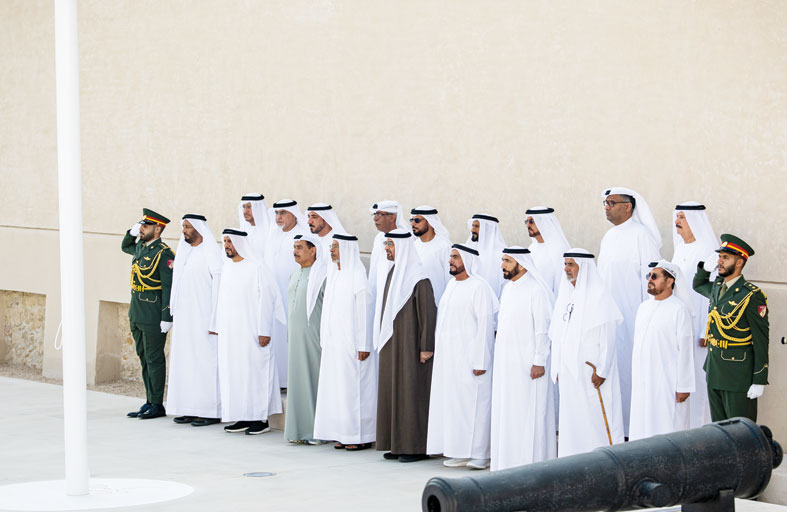 رئيس الدولة يؤكد إخلاص أبناء الوطن وتفانيهم جيلاً بعد جيل في خدمته 