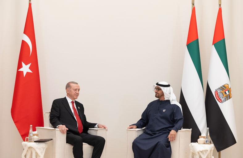 رئيس الدولة يبحث العلاقات الثنائية والتحدي المناخي مع عدد من رؤساء الوفود المشاركين في COP28 
