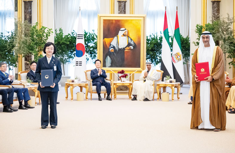 رئيس الدولة والرئيس الكوري يشهدان تبادل عدد من مذكرات التفاهم والاتفاقيات بين البلدين 