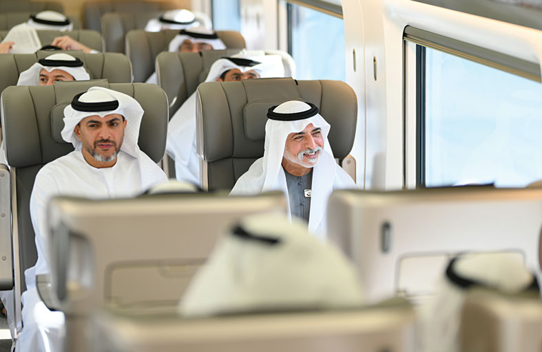نهيان بن مبارك: قطار الركاب استثمار إستراتيجي في مستقبل الإمارات 