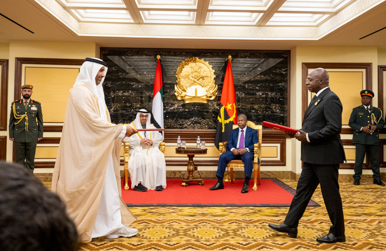 رئيس الدولة ورئيس أنغولا يشهدان تبادل اتفاقية الشراكة الاقتصادية الشاملة وإعلان عدد من مذكرات التفاهم والاتفاقيات بين البلدين 