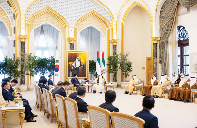 رئيس الدولة والرئيس الكوري يؤكدان حرصهما على تنويع جوانب التعاون في ظل الرؤية التنموية المشتركة 