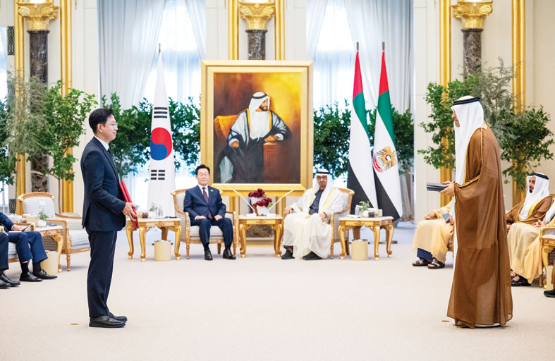 رئيس الدولة والرئيس الكوري يشهدان تبادل عدد من مذكرات التفاهم والاتفاقيات بين البلدين 