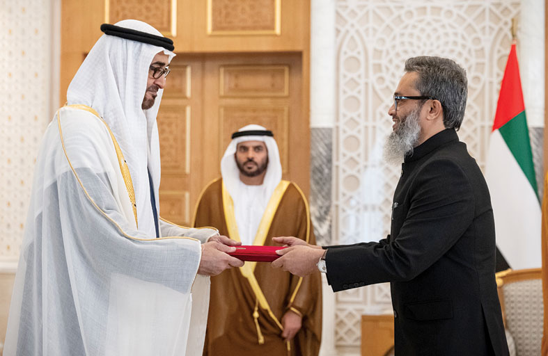 رئيس الدولة يؤكد حرص الإمارات على تعزيز جسور التعاون مع مختلف دول العالم 