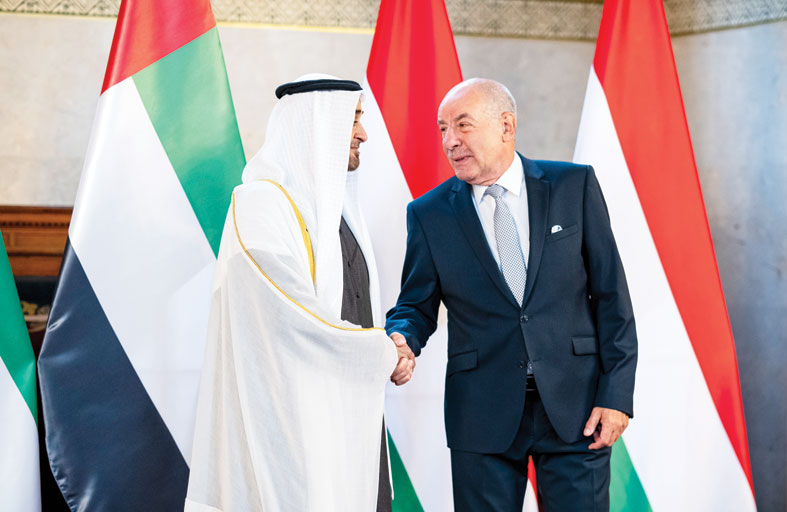 رئيس الدولة ورئيس المجر يبحثان في بودابست تعزيز علاقات التعاون بين البلدين 