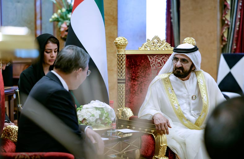 محمد بن راشد يبحث مع رئيس مجلس الدولة الصيني مستقبل الشراكة الاستراتيجية بين البلدين 