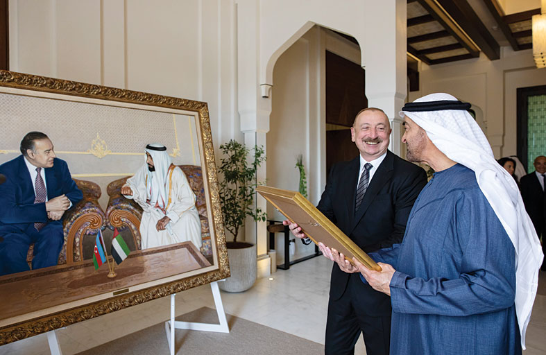 رئيس الدولة ورئيس أذربيجان يؤكدان العمل على ترسيخ أسس السلام والاستقرار والأمن الإقليمي والعالمي 