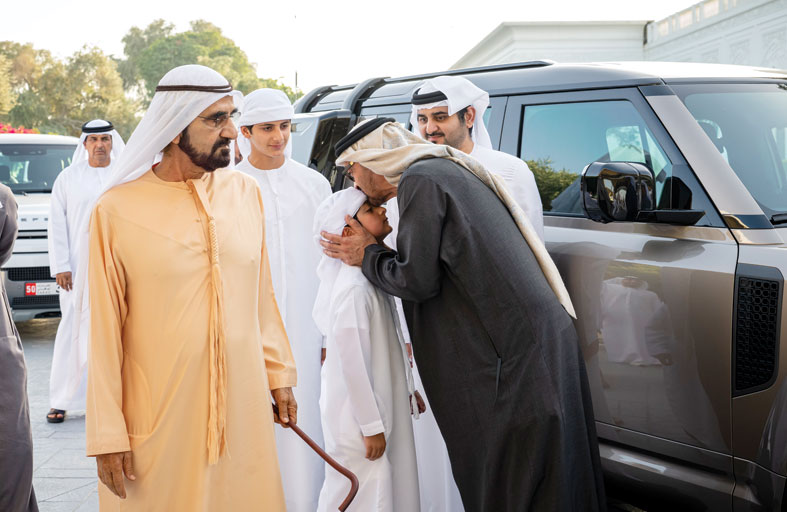 رئيس الدولة ومحمد بن راشد يستعرضان عدداً من الموضوعات التي تهم شؤون الوطن والمواطن 