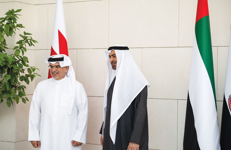 رئيس الدولة وولي عهد البحرين يؤكدان التطور المستمر للعلاقات الإماراتية - البحرينية  