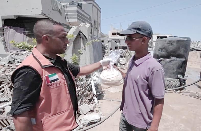 عملية الفارس الشهم 3 تُنفذ مبادرات إنسانية لإغاثة سكان قطاع غزة 