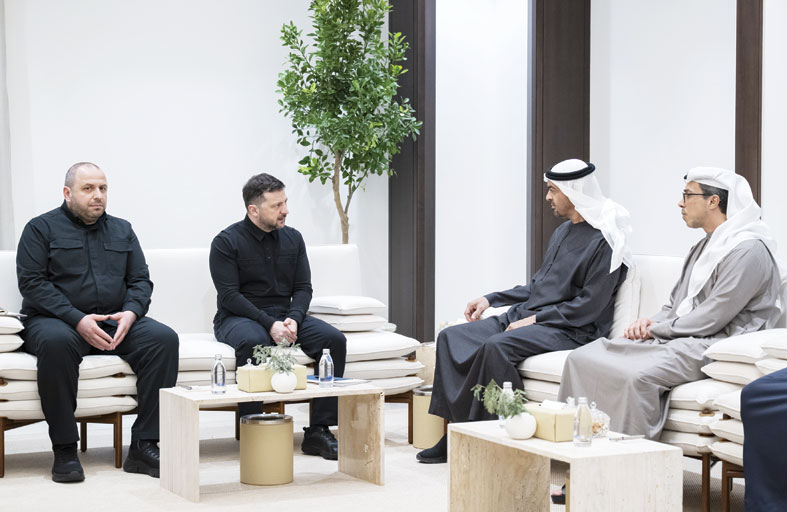 رئيس الدولة والرئيس الأوكراني يبحثان علاقات التعاون والتطورات في المنطقة وتداعياتها على الأمن الإقليمي والدولي 