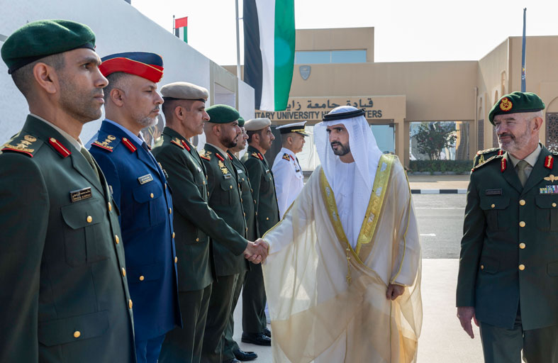 حمدان بن محمد يشهد تخريج الدفعة الثانية من خريجي جامعة زايد العسكرية 