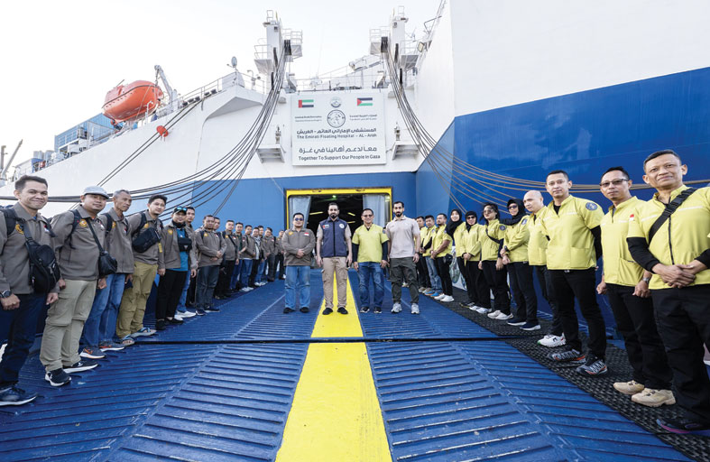 وصول دفعة جديدة من الفريق الطبي الإندونيسي إلى المستشفى الإماراتي العائم بالعريش 