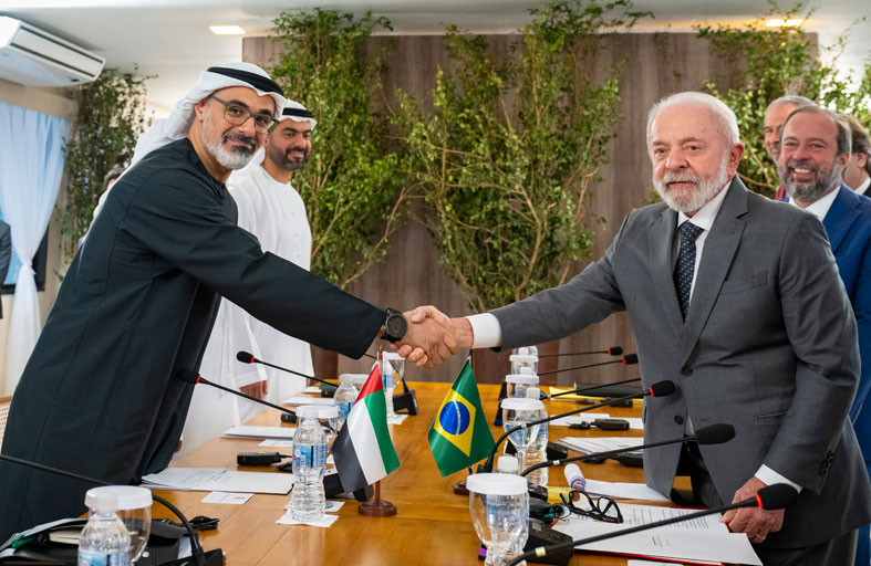 ولي عهد أبوظبي والرئيس البرازيلي يبحثان تعزيز العلاقات الثنائية 