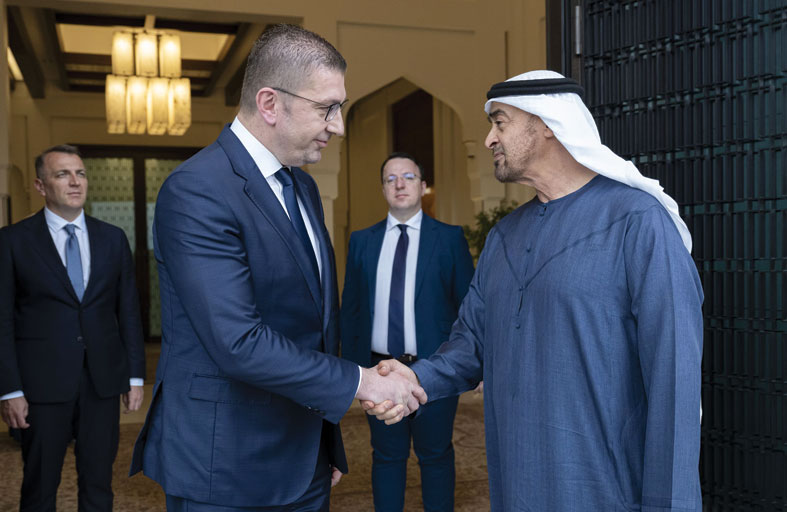 رئيس الدولة يؤكد اهتمام الإمارات بتعزيز شراكاتها التنموية مع دول البلقان  
