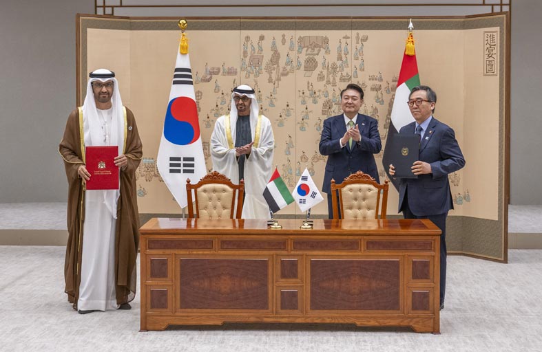 رئيس الدولة والرئيس الكوري يشهدان توقيع اتفاقية الشراكة الاقتصادية الشاملة بين البلدين 