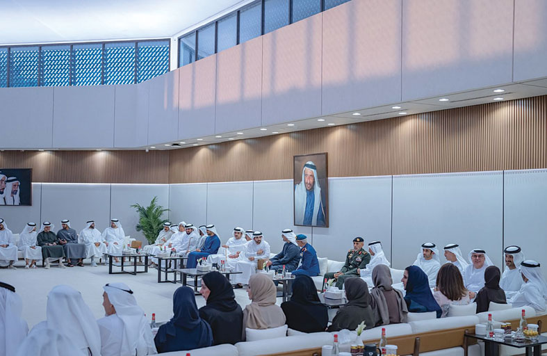 ولي عهد أبوظبي وولي عهد دبي يستعرضان مسيرة التنمية الشاملة في الدولة 
