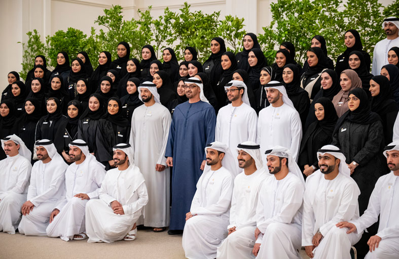 رئيس الدولة: الإمارات تضع الشباب في جوهر رؤيتها للمستقبل  