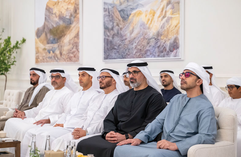 رئيس الدولة ومحمد بن راشد يبحثان شؤون الوطن والمواطن وتعزيز مسيرة الدولة التنموية 