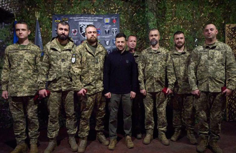 فيما تواصل موسكو ضَخَ القوات و الأسلحة.. الجيشُ الأوكرانيُ يُعاني من فرار آلاف المُجَندين من الخِدمة العسكرية  