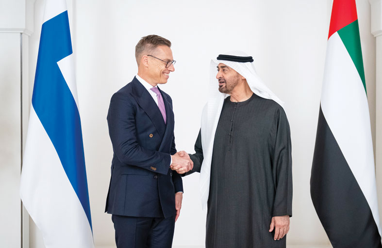 رئيس الدولة والرئيس الفنلندي يؤكدان الحرص على دعم الجهود الدولية الهادفة إلى ترسيخ السلام والاستقرار في العالم  