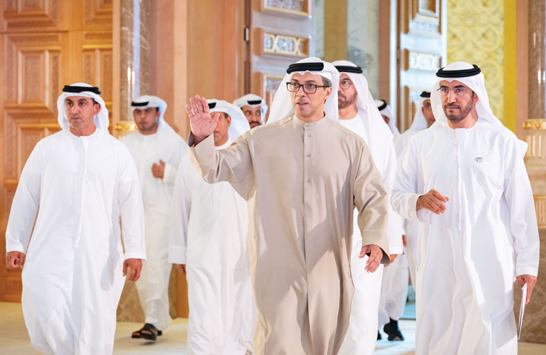 منصور بن زايد: ستظل الكوادر الوطنية في قلب أولوياتنا 