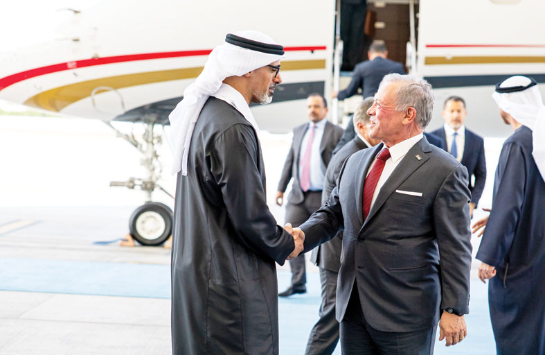 رئيس الدولة وملك الأردن يؤكدان أهمية ترسيخ الأمن والاستقرار المستدام في المنطقة 