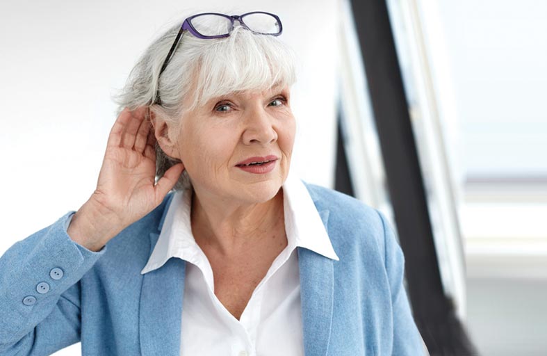 كيف يؤثر السمع على صحة الدماغ؟