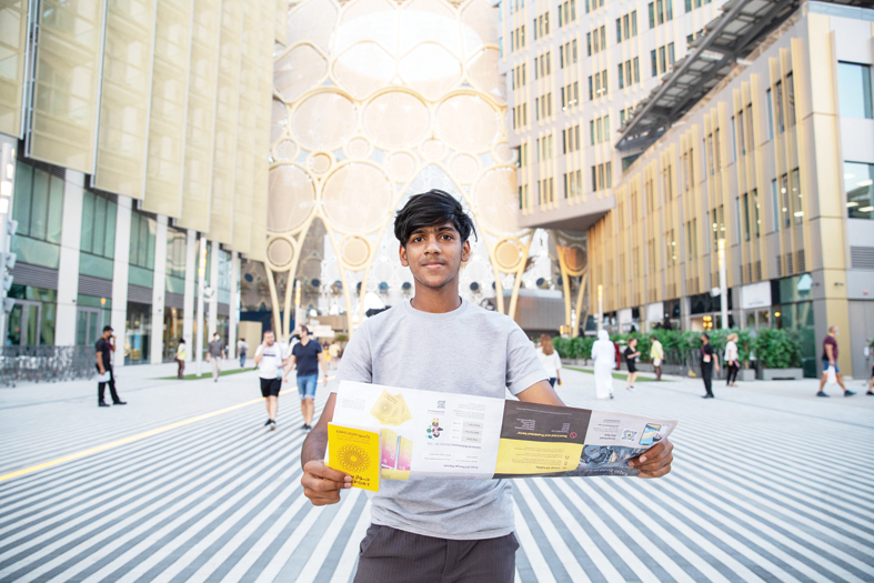 شاب في الـ 16 من عمره يزور أجنحة إكسبو 2020 دبي في 3 أيام