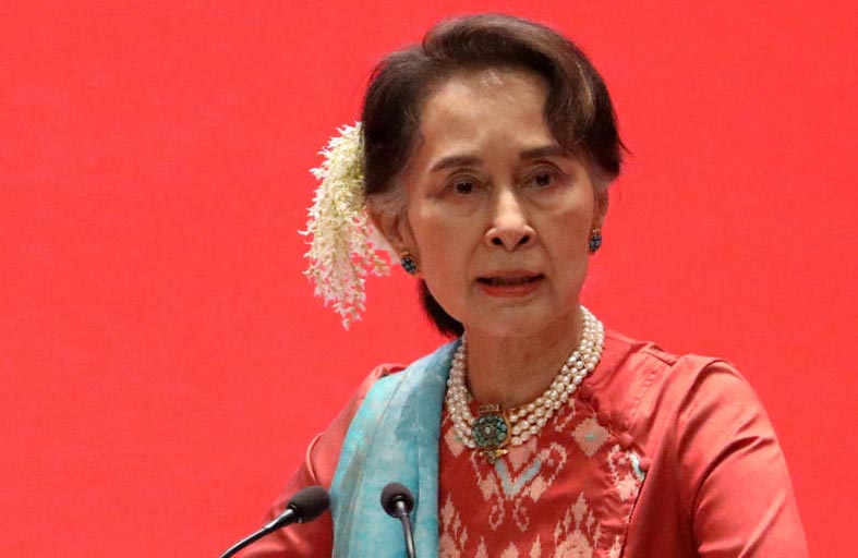 بورما تنقل سو تشي إلى حبس انفرادي