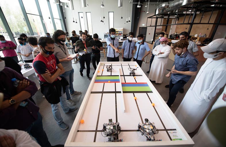 ثمانية فرقٍ تفوز بالمسابقة الوطنية لتمثّل الإمارات في نهائيات أولمبياد الروبوت العالمي في ألمانيا 