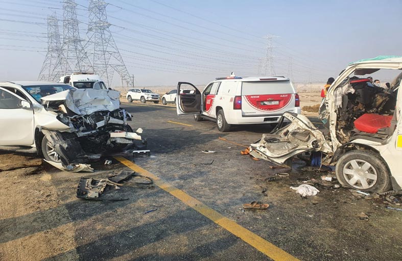 15 إصابة في حادث سير بين مركبتين بسبب التجاوز الخطأ