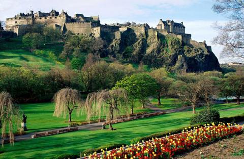 قلعة إدنبرج.. أشهر  القلاع في اسكتلندا