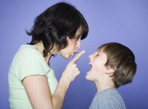 جروح الأم النفسية تؤثر على طفلها 