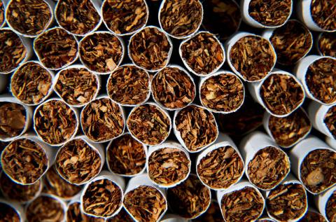 صحافة الصين تحارب صناعة التبغ 